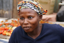 Tomatenverkäuferin in Gambia (Foto: CC0)