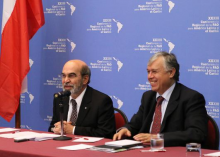Da Silva und Chiles Agrarmini- ster Furche (Foto: FAOALC)